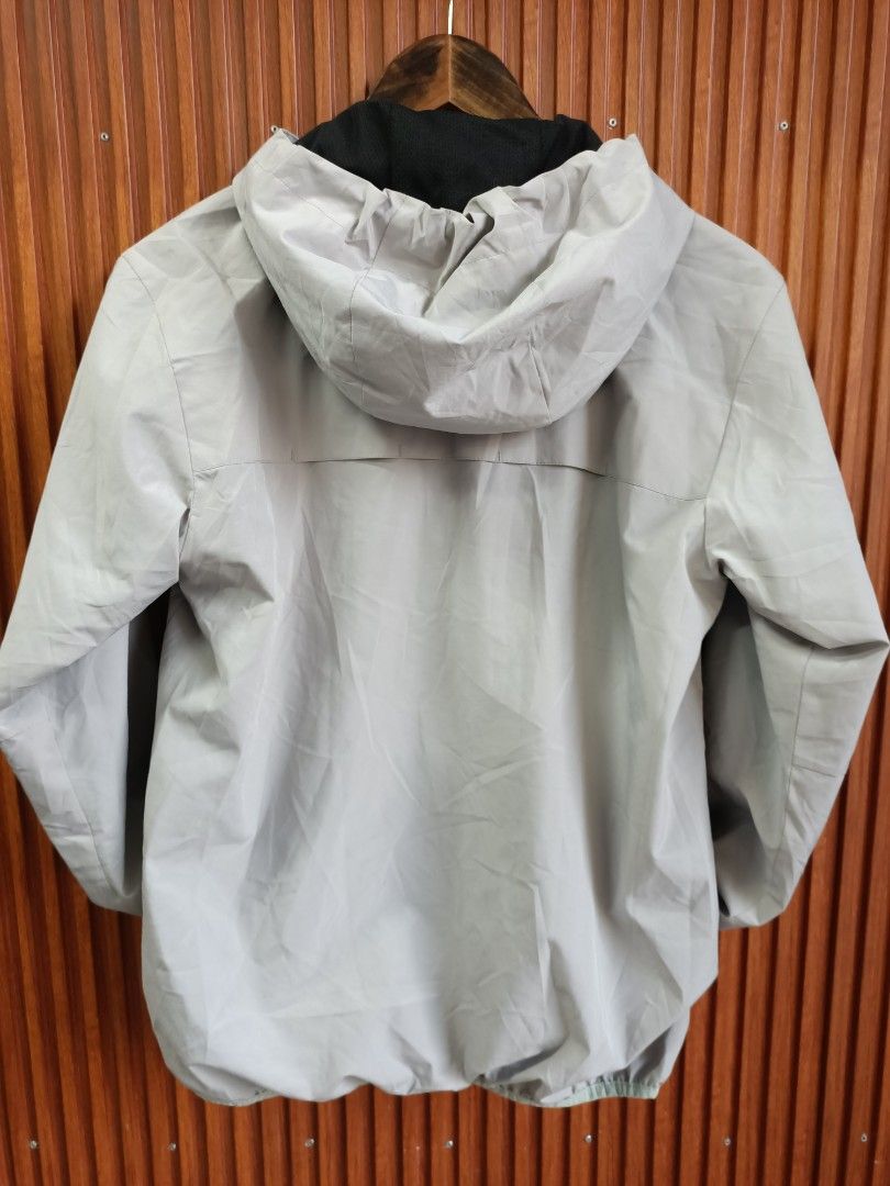 GU Light Grey Hooded Windbreaker Jacket Size S (Category: Coats, Jackets and Outerwear) located in Bayombong. Submitted by rheaaa00530 (Listing ID 1468626287, Image 2). Description: - Brand: GU - Condition: Brand new with tag attached - Size: S - Color: Light grey with stylish black zipper tape and drawstrings - Lining: Breathable black mesh inside - Material: 100% polyester shell and lining - Perfect lightweight outer layer for windy days or lig