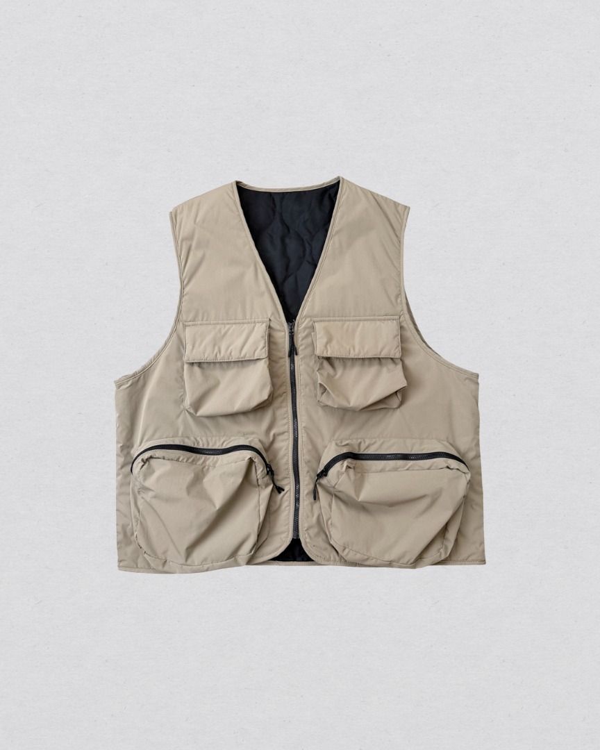 GU Light Padded Vest NT (Category: Coats, Jackets and Outerwear) located in Cabanatuan. Submitted by argarments.ph (Listing ID 1468507504, Image 1). Description: Tagged: Small on tag, fits small-medium Width 22.5" | Length 24.5" Condition: Excellent condition Issue(s): -.