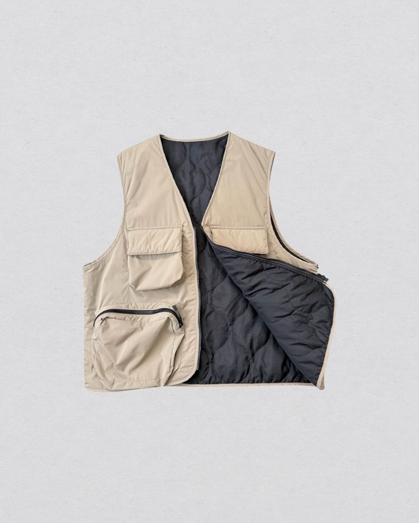 GU Light Padded Vest NT (Category: Coats, Jackets and Outerwear) located in Cabanatuan. Submitted by argarments.ph (Listing ID 1468507504, Image 2). Description: Tagged: Small on tag, fits small-medium Width 22.5" | Length 24.5" Condition: Excellent condition Issue(s): -.