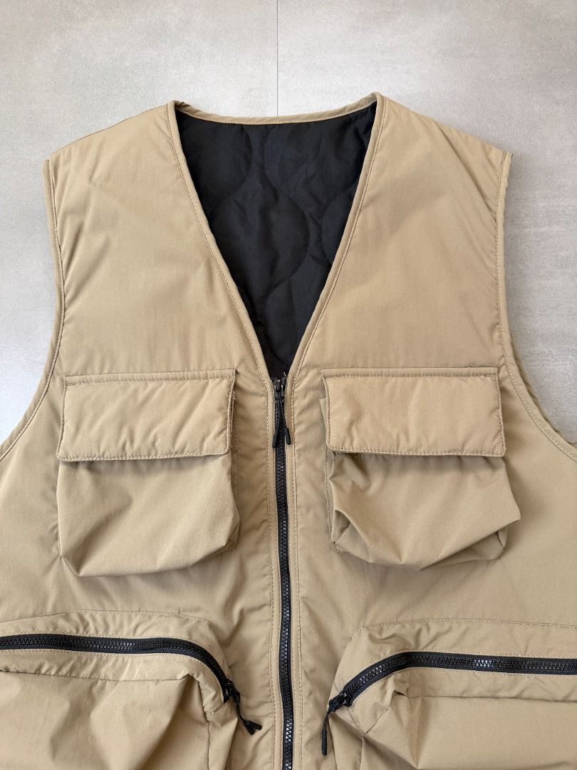 GU Light Padded Vest NT (Category: Coats, Jackets and Outerwear) located in Cabanatuan. Submitted by argarments.ph (Listing ID 1468507504, Image 3). Description: Tagged: Small on tag, fits small-medium Width 22.5" | Length 24.5" Condition: Excellent condition Issue(s): -.
