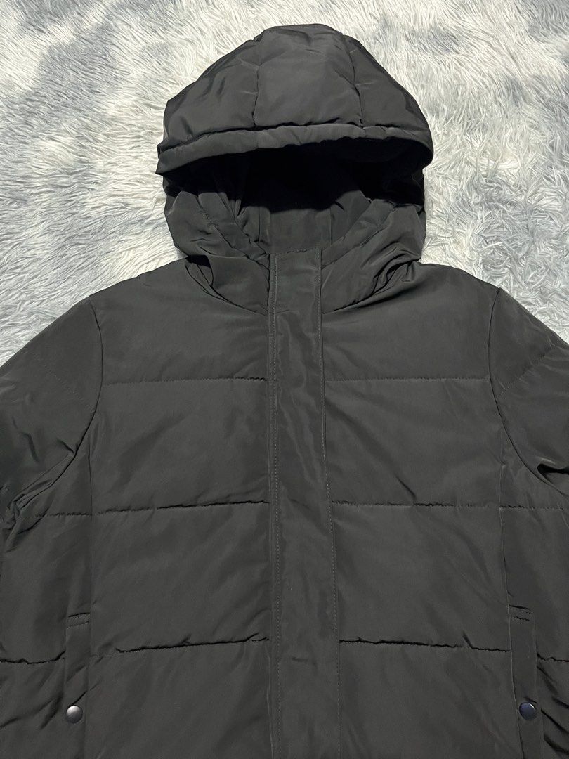 GU Padded Puffer Jacket (Category: Coats, Jackets and Outerwear) located in Sasmuan (Sexmoan). Submitted by winterclothes.ph (Listing ID 1468525921, Image 2). Description: GU Padded Puffer Jacket M on tag Women’s Width 20 Length 23 Excellent Condition.