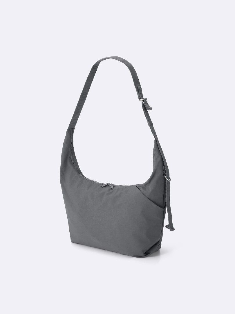 GU Soft Nylon Crossbody Bag (Category: Sling Bags) located in San Jose. Submitted by dripdropph22 (Listing ID 1468649102, Image 1). Description: GU Soft Nylon Crossbody Bag 449 + SF Issue nasa picture Unli vouche Unli VC.