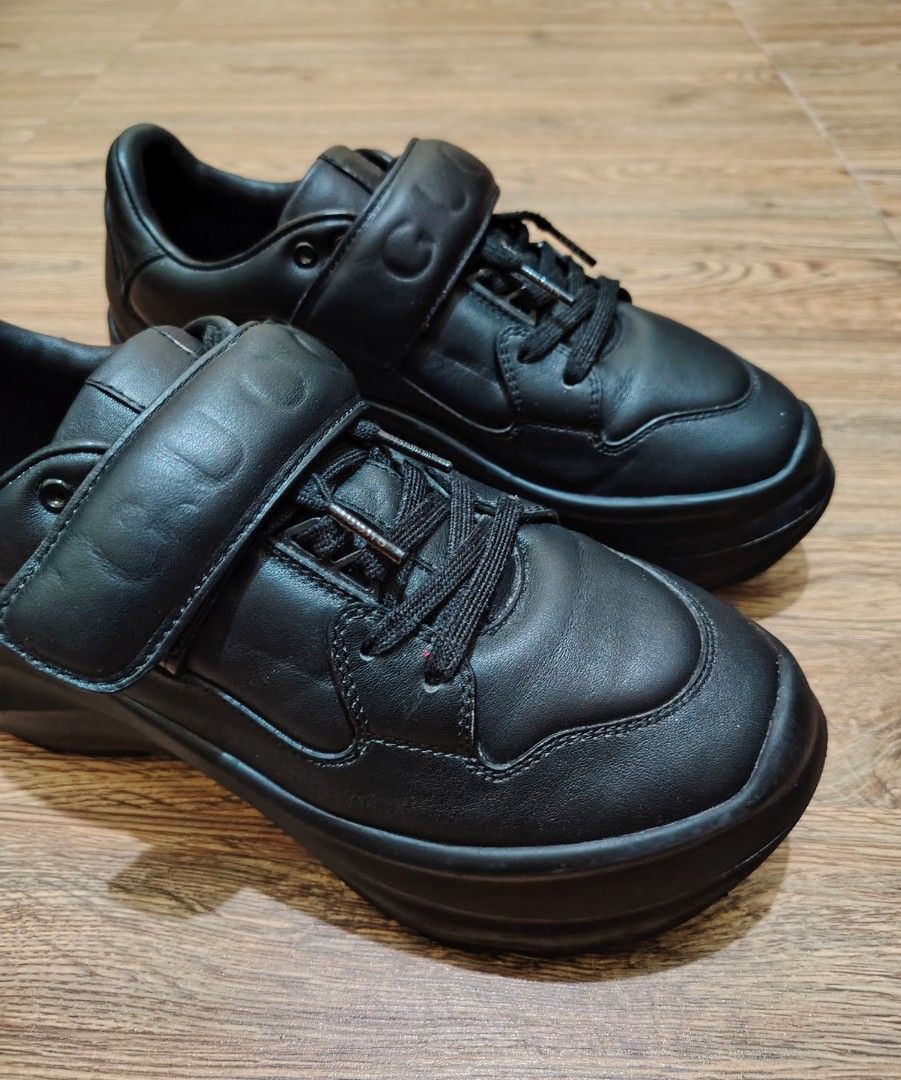 GUCCI - Wave Wedge Sneakers (Category: Sneakers) located in Manila. Submitted by espesyaloffer (Listing ID 1468711819, Image 2). Description: GUCCI - Wave Wedge Sneakers Condition : 9/10 Size : 40 Flaws : minor heel drag P10,000 + sf.