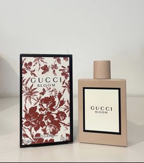 adcluxe - Gucci Flora Gorgeous Magnolia Eau de Parfum Holiday Gift Set ...