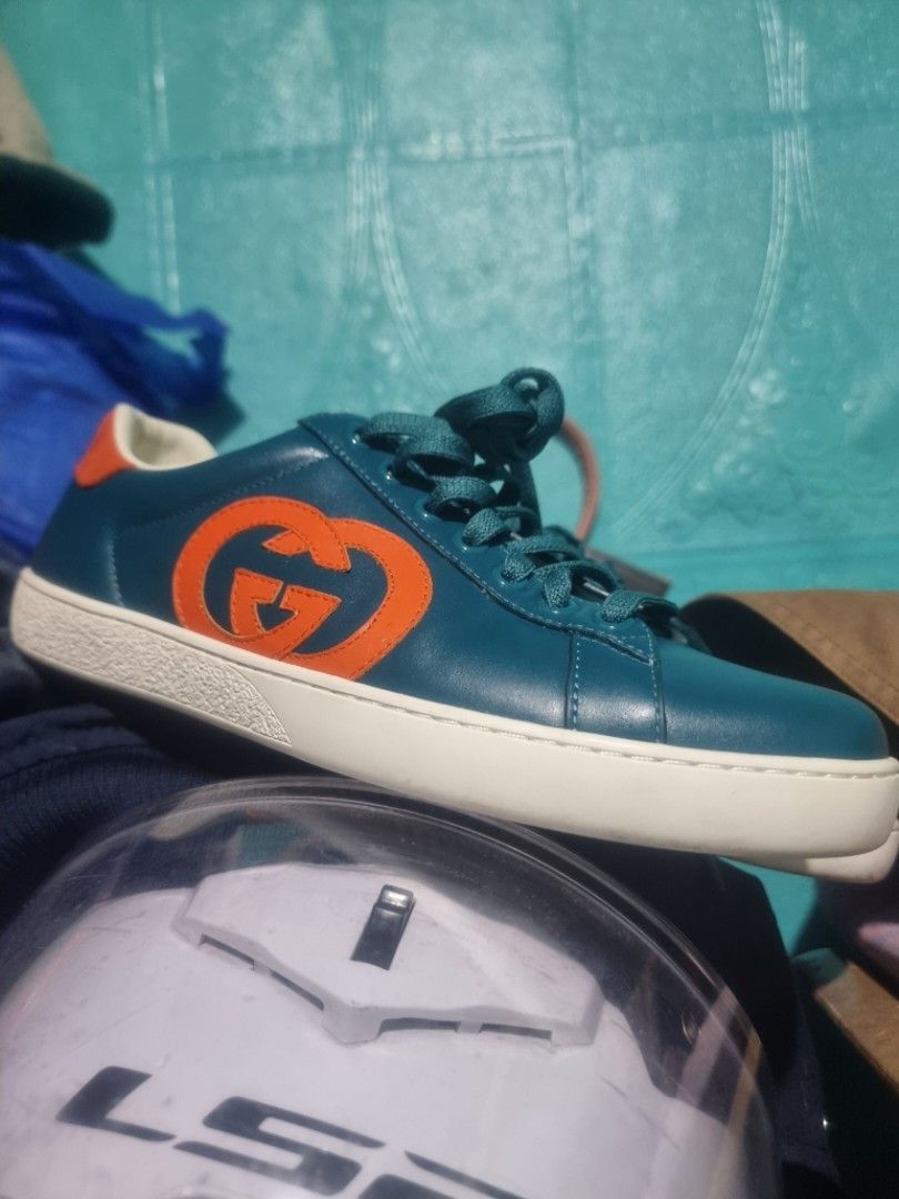 Gucci Sneakers (Category: Sneakers) located in Baguio. Submitted by yumiii07 (Listing ID 1468624411, Image 1). Description: like new size 7 [40] 25cm.