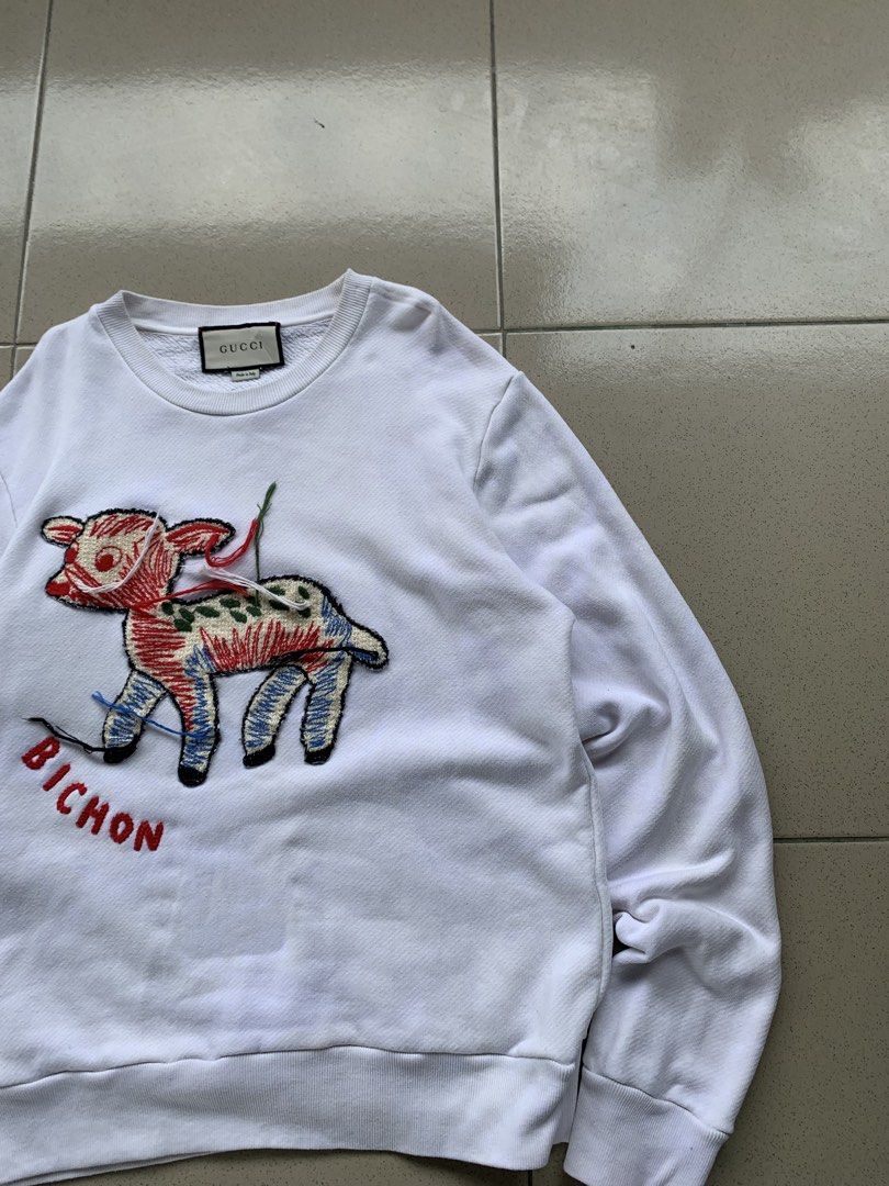 Gucci sweater (Category: Coats, Jackets and Outerwear) located in Cotabato. Submitted by clarence0918 (Listing ID 1468649957, Image 2). Description: medium to large fittings 20x26 good as new no issue 10/10 color rate washed.