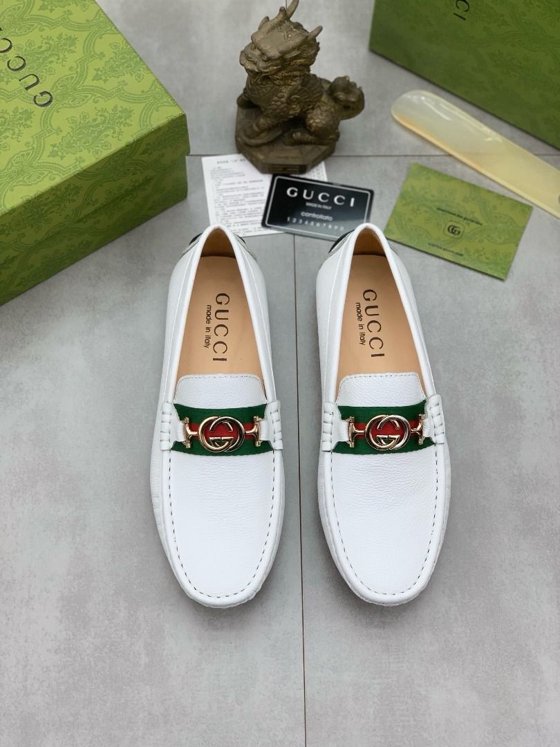 Gucci White Leather Loafers with Interlocking G Hardware(1.1) (Category: Loafers) located in Mandaluyong City. Submitted by noblestone_322cca (Listing ID 1468654024, Image 2). Description: [Gucci] New Classic Moccasins (Driving Shoes) – Premium, authentic-grade quality with exquisite craftsmanship. 💪🏼 High-end, sophisticated men’s casual moccasins featuring a stylish British-inspired aesthetic. 🎈 The upper is crafted from imported Italian calf