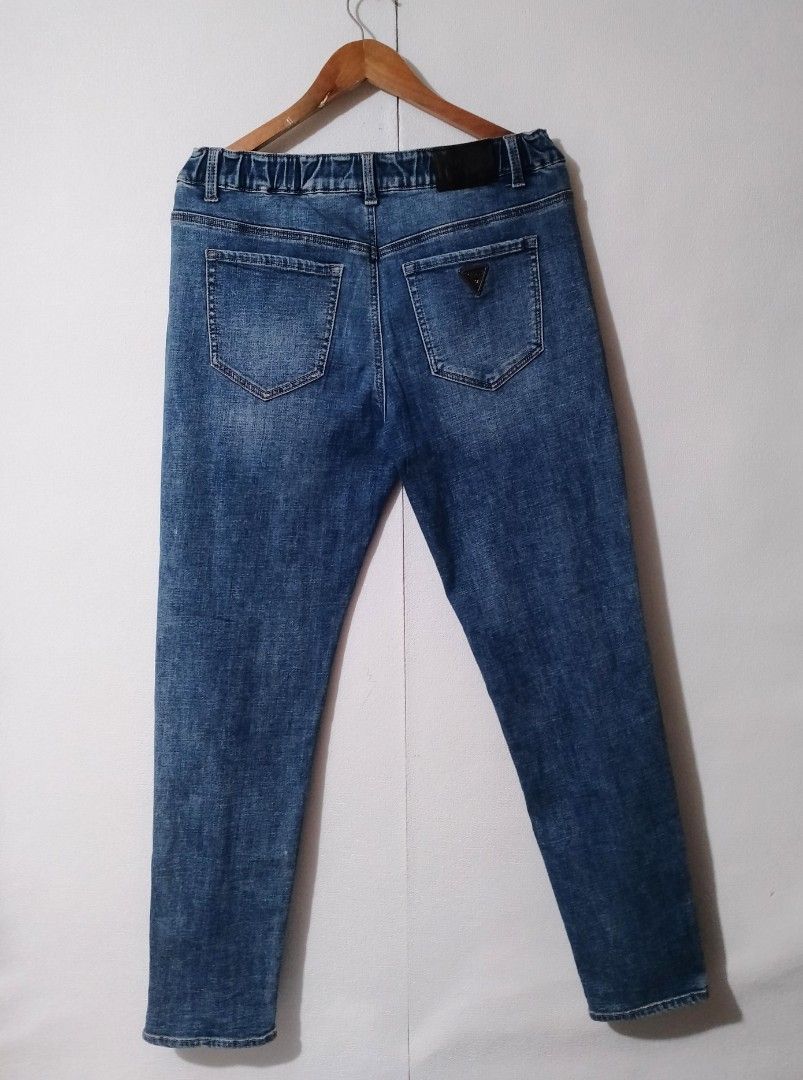 Guess (Category: Jeans) located in Iligan City. Submitted by jh_pr0 (Listing ID 1468520182, Image 3). Description: Gūé$$ (cotton spandex) Like new Waist: 31 on tag fit til 34 Actual tape Length: 40 actual tape Hem: 6" No issue Mine: 1k+sf.