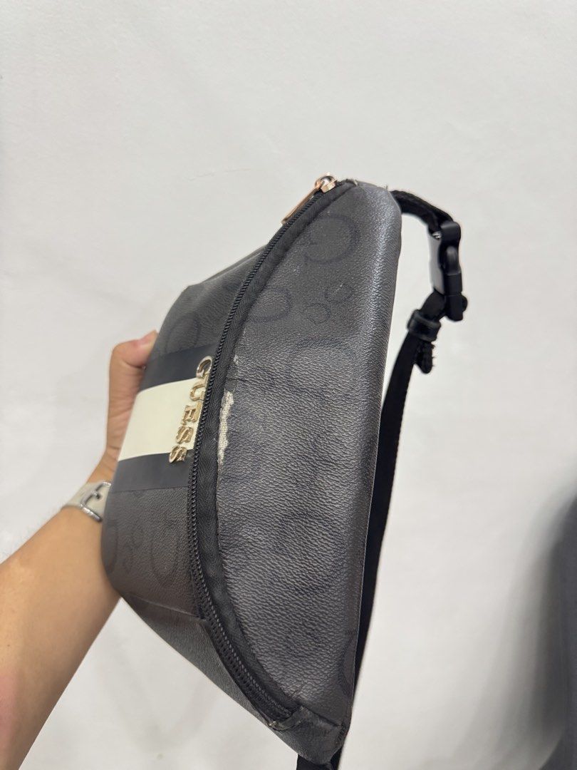 Guess belt body bag (Category: Cross-body Bags) located in Manila. Submitted by swiftocean.522afc (Listing ID 1468621502, Image 3). Description: Legit guess na stock kaya nag bakbak bawal sa maarte.