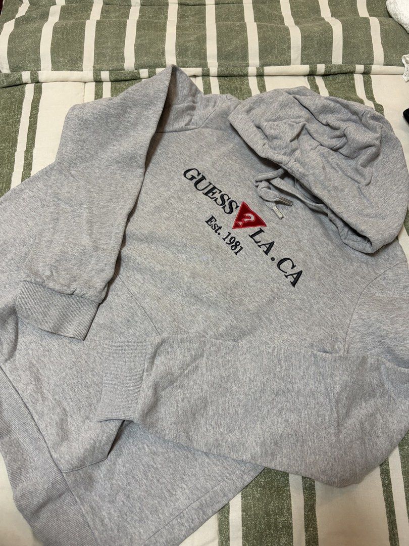 Guess Embroidered Hoodie (Category: Coats, Jackets and Outerwear) located in Quezon City. Submitted by morespace555 (Listing ID 1468595504, Image 1). Description: .