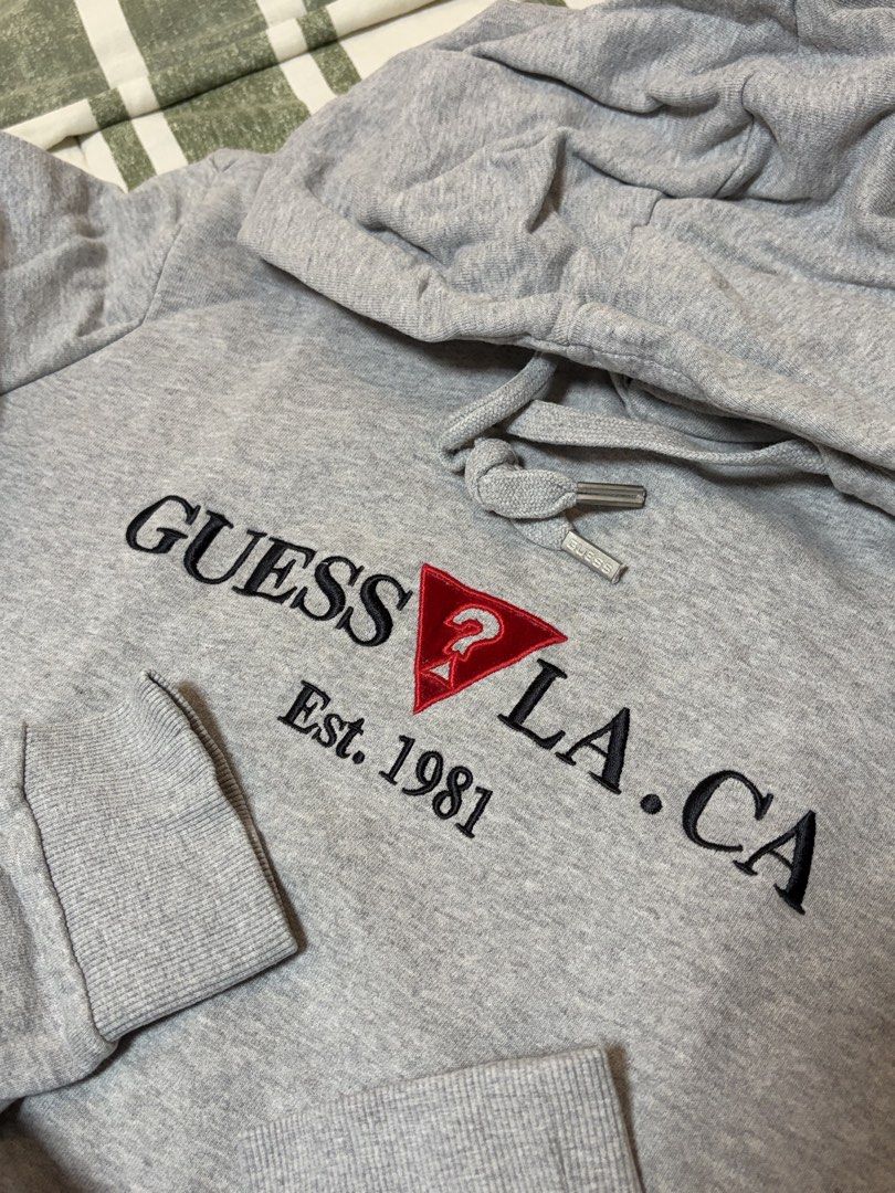 Guess Embroidered Hoodie (Category: Coats, Jackets and Outerwear) located in Quezon City. Submitted by morespace555 (Listing ID 1468595504, Image 2). Description: .