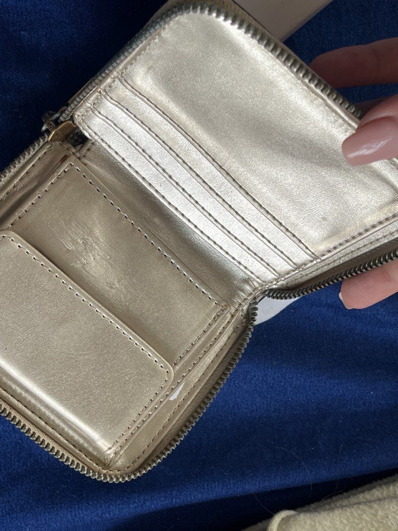Guess Laurel SLG Small Zip Around Wallet Cognac (Category: Wallets & Card holders) located in Malolos. Submitted by magnoannchrstn (Listing ID 1468515517, Image 3). Description: - Brand: Guess - Style: Laurel SLG Small Zip-Around Wallet - Color: Rich Cognac - Material: Premium textured pebble leather with antique bronze hardware and prominent logo lettering - Interior Features: Card slots, slip pocket, and convenient ID window - Condition: Well u