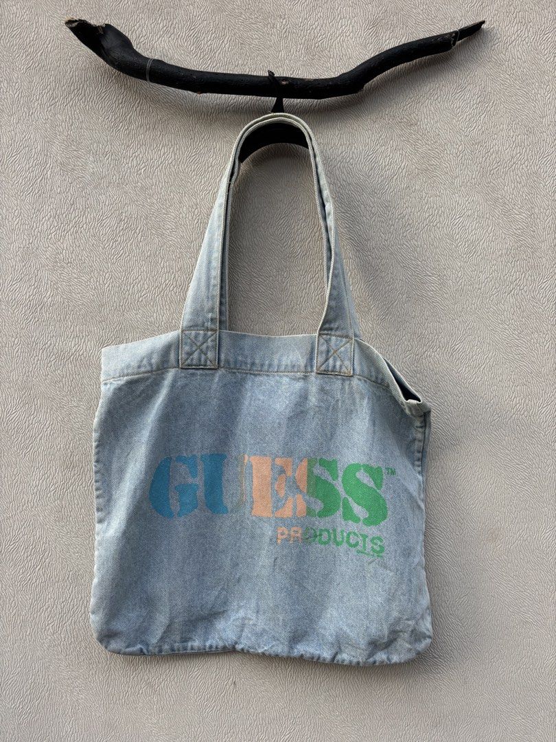 Guess Tote Bag (Category: Tote Bags) located in Baybay. Submitted by thrift.ed2023 (Listing ID 1468587460, Image 1). Description: Guess Tote Bag No Issue Need Wash Good as New.