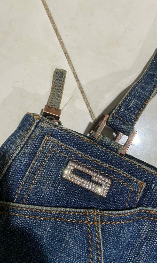 Guess Y2K Denim Patchwork Shoulder Bag (Category: Shoulder Bags) located in Dipolog. Submitted by ethrifttt (Listing ID 1468507643, Image 2). Description: Guess Y2K Denim Patchwork Shoulder Bag signs of usage, distressed (need wash).
