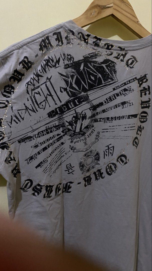 Guess Y2K grunge (Category: Tshirts & Polo Shirts ) located in Tacurong. Submitted by styledtwice1999 (Listing ID 1468661775, Image 2). Description: Guess Y2K grunge/ Affliction Vibes Condition: 💎 Excellent 22x28 no rips, holes or any hidden issues.