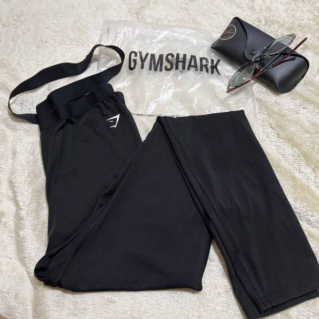 Gymshark Black Leggings 🖤 (Category: Activewear) located in Pasay City. Submitted by bellita_05 (Listing ID 1468558510, Image 1). Description: .