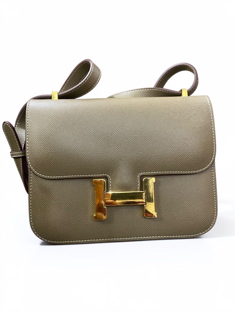 H Bag (Category: Cross-body Bags) located in Quezon City. Submitted by emjen (Listing ID 1468527696, Image 1). Description: Pm for details.