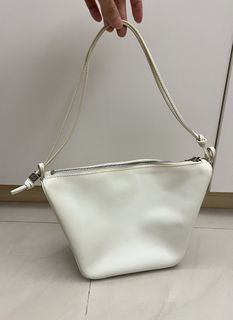 （分類：）位於 。 由 bellbellball26 提交（商品編號 1468539422，圖片 1）。簡介： 。