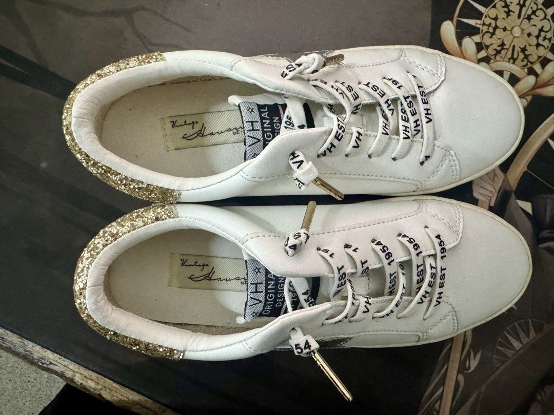 Havan Gadol Sneakers (Category: Sneakers) located in Quezon City. Submitted by kdbascon (Listing ID 1468628123, Image 2). Description: Havan Gadol > in white and gold accent and silver star > US 7 / 24cm > Brand new, bought is US > with extra gold lace > DUPE for Golden Goose shoes! .