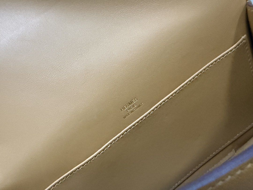Hermes Geta Caramel Epsom Leather Bag (Category: Luxury Bags & Wallets) located in Quezon City. Submitted by jakalalo22 (Listing ID 1468711718, Image 3). Description: - Brand: Hermès - Style: Leather crossbody bag - Color: Gold with gold-tone hardware - Design: Structured shape with a thick fabric shoulder strap - Interior: Clean lining with functional slip pockets - Authenticity: Stamped Hermès Paris Made In France with serial number - Inclusion