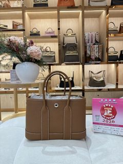 （分類：）位於 。 由 cchermesluxury 提交（商品編號 1468563402，圖片 1）。簡介： 。