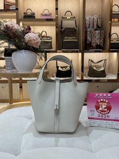 （分類：）位於 。 由 cchermesluxury 提交（商品編號 1468551937，圖片 1）。簡介： 。