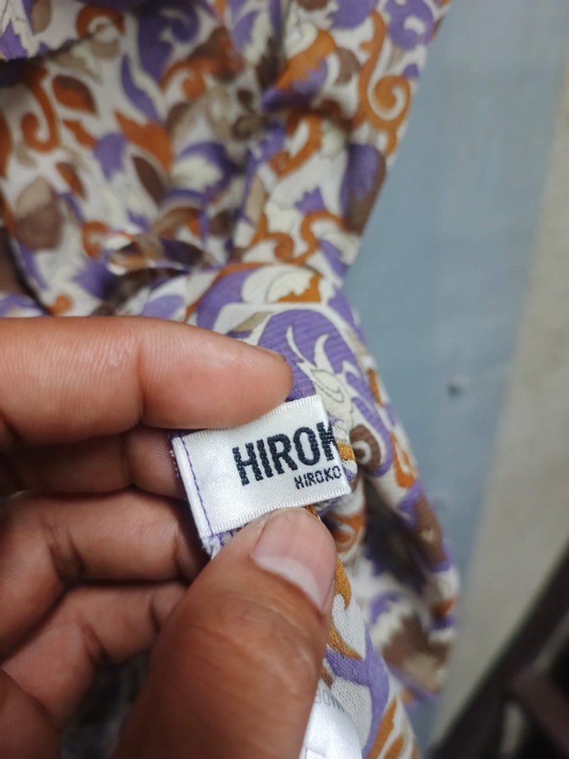 HIROKO BIS (Category: Blouses) located in Dasmarinas. Submitted by jessputrages (Listing ID 1468542673, Image 2). Description: For sale Hiroko Bis Excellent condition No issue 600 plus shipping fee Pm for more details.