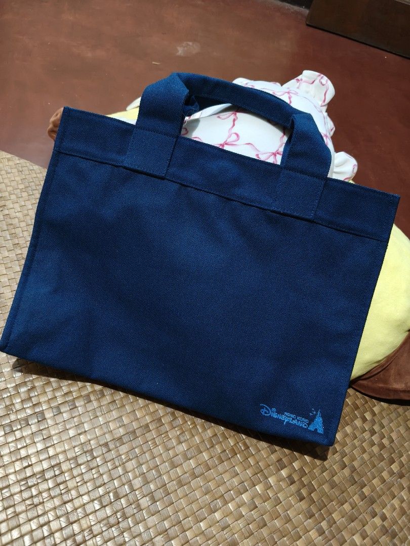 HK Official License OTG Bag (Category: Luxury Bags & Wallets) located in Bacoor. Submitted by clonion (Listing ID 1468590190, Image 2). Description: Brand new and nothing to discuss.