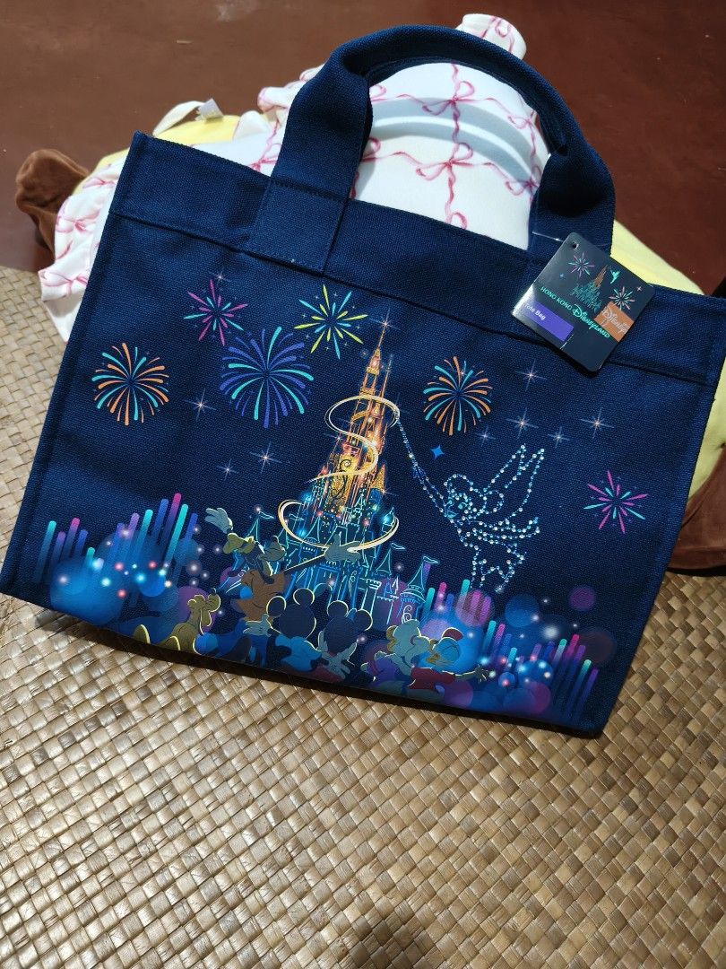 HK Official License OTG Bag (Category: Luxury Bags & Wallets) located in Bacoor. Submitted by clonion (Listing ID 1468590190, Image 1). Description: Brand new and nothing to discuss.