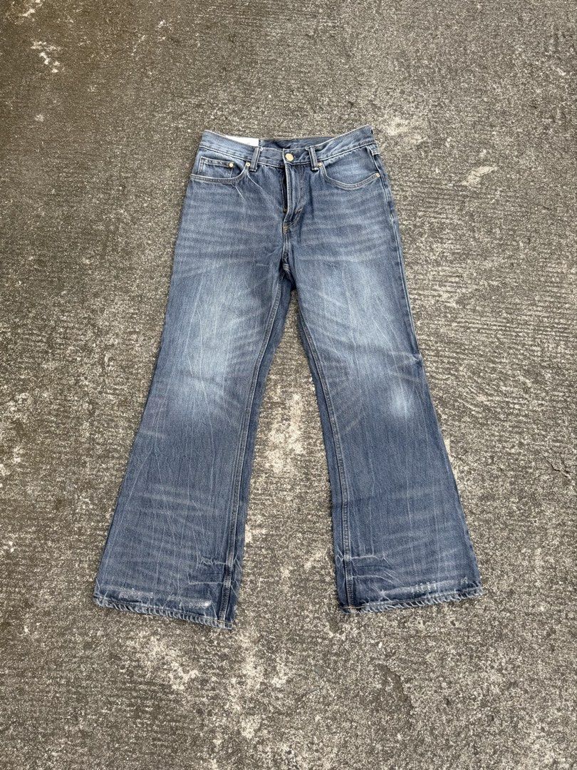 H&M Dark Blue Flared Jeans (Category: Jeans) located in Caloocan City. Submitted by __archived (Listing ID 1468504327, Image 1). Description: Waist: 30” Length: 40” Leg opening: 10” - super nice wash.