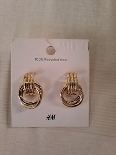 (Category: ) located in . Submitted by r.k.collectionluxe (Listing ID 1468551795, Image 1). Description: .
