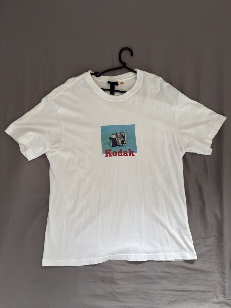 H&M Kodak Graphic T Shirt (Category: Tshirts & Polo Shirts ) located in Marikina City. Submitted by stuffngadgetss (Listing ID 1468511457, Image 1). Description: H&M Kodak Graphic T Shirt - L 28.5" x W 21.5" - Condition 9.5/10 - No issues - Rfs decluttering Marikina Gotyme/ Maribank/ BDO.