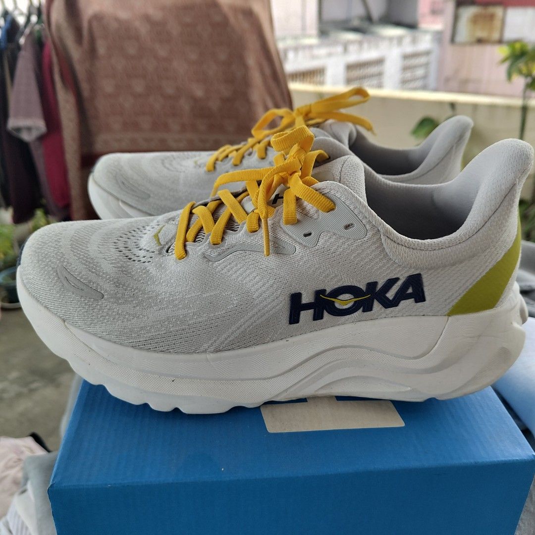 hoka arahi 8US (Category: Sneakers) located in Pasay City. Submitted by zidler0739147 (Listing ID 1468536973, Image 1). Description: PRICE IS FIRM ARAHI 8 8US D WIDTH (NOT WIDE) used twice only 20km LEGIT FROM REV CONRAD MAKATI LOCATION.