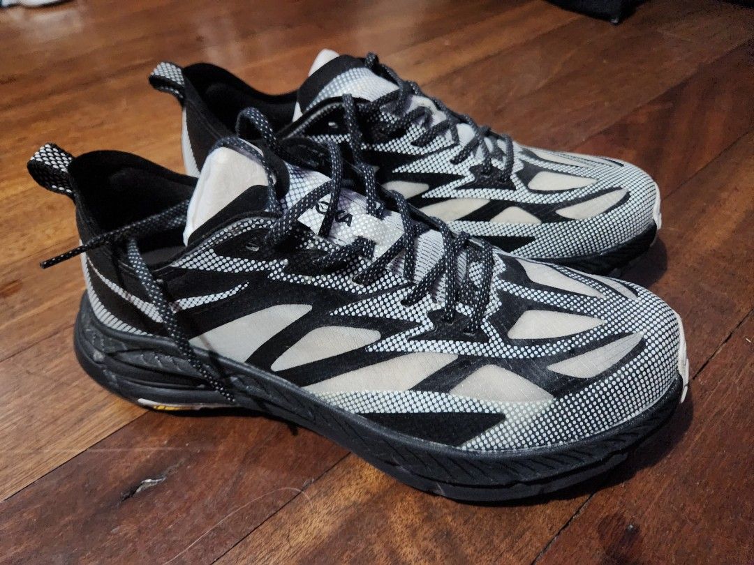 Hoka Mafate Speed 4 (Category: Sneakers) located in Quezon City. Submitted by cosmicpenguin-15e855 (Listing ID 1468591326, Image 1). Description: used once, doesn't fit me well..