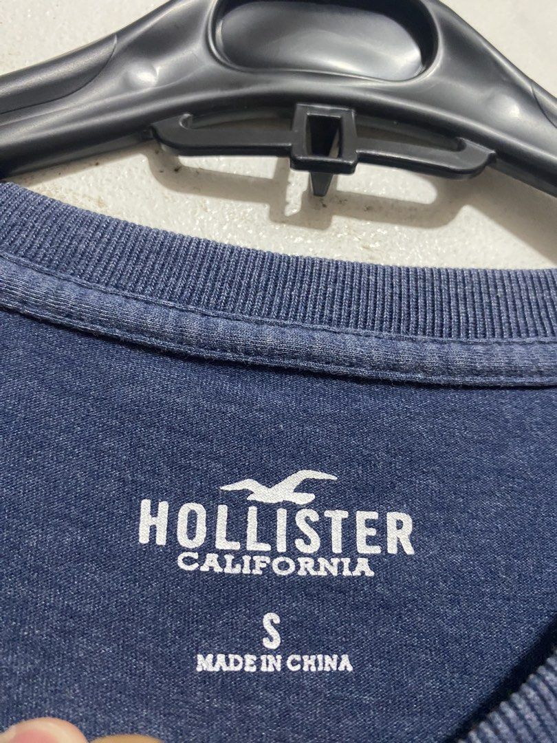 HOLLISTER BASIC LOGO SHIRT (Category: Tshirts & Polo Shirts ) located in Manila. Submitted by brndn.rgld (Listing ID 1468664778, Image 3). Description: 20 Width 25.5 Length Like new condition No issue Dm ur sure offer only.