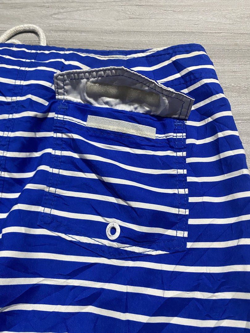 Hollister board shorts (Category: Shorts) located in Bacolod City. Submitted by bnta_bounce (Listing ID 1468669410, Image 3). Description: Flaws: none/needs wash Length 19 Waist 34 Leg open 11.