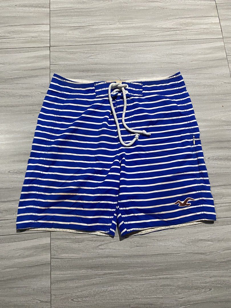 Hollister board shorts (Category: Shorts) located in Bacolod City. Submitted by bnta_bounce (Listing ID 1468669410, Image 1). Description: Flaws: none/needs wash Length 19 Waist 34 Leg open 11.
