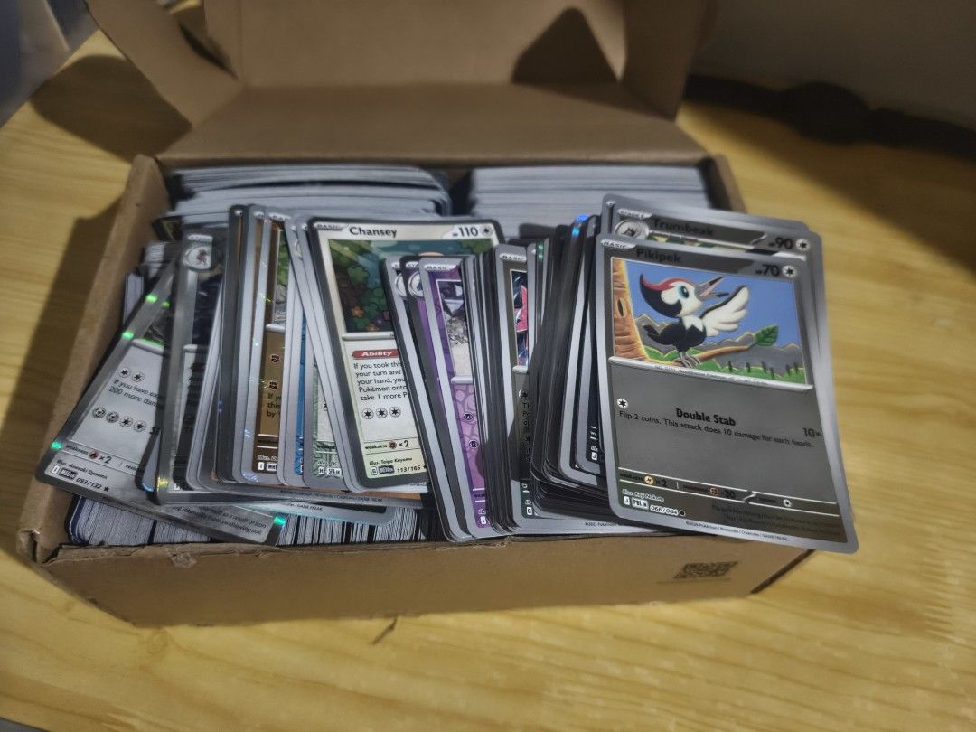 Holo/Rev Holo Hits (Category: Raw Singles) located in Manila. Submitted by vastdeer-f20654 (Listing ID 1468657173, Image 2). Description: All Pokemon No Trainers or Energies More or less 1k Pcs. Assorted Sets from WHT,BLK,POR,ASC,PBL,CRI,DRI,PAR,JTG,MEG etc. Current best offer 5k. Will see if may offer higher until 6pm ASC ETB set also available 500 each Included: ETB BOX, Dice set, Coin, Sleeves, Stickers Loc. pasay, Vouch thread avail. Hits sal