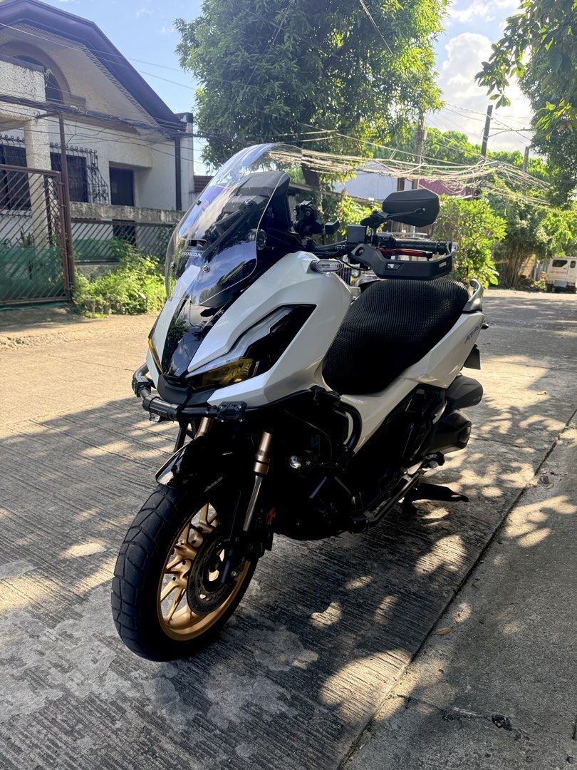 Honda ADV350 (Category: Motorbikes for Sale) located in Quezon City. Submitted by 27niceguy (Listing ID 1468658999, Image 3). Description: Honda ADV 350 Pearl White (Color Already Indicated) 3,300 odometer only This is my Personal Scooter under my Name I am the Owner Seller Complete Original Papers OR/CR LTO Plate Available Registered for 3 Years 2026-2029 With Receipts, Manuals, Certificate of Sales And Extra key (not yet programmed) and code FR