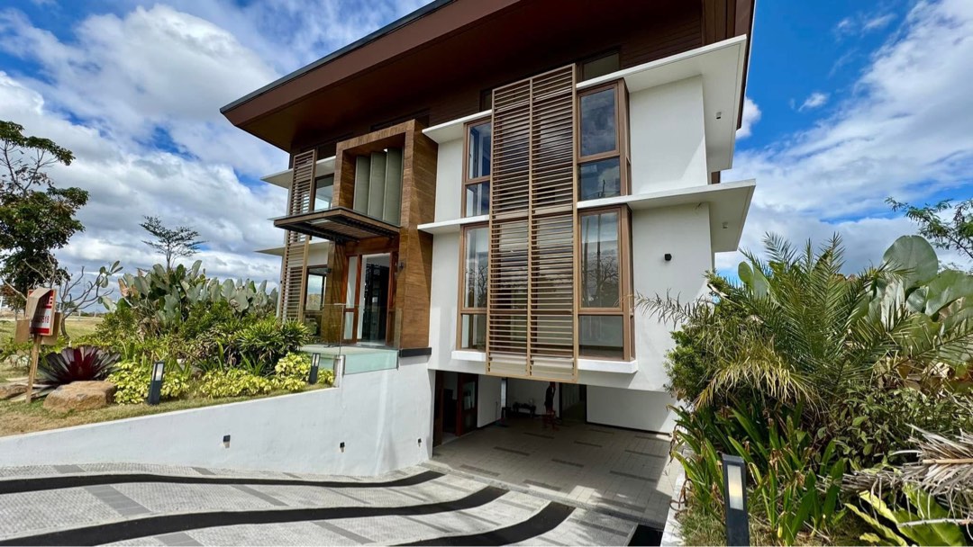 (Category: ) located in . Submitted by raincomito (Listing ID 1468550845, Image 1). Description: .