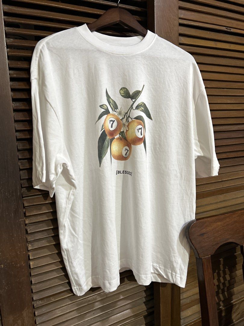 House boxy 7 tee (Category: Shirts) located in Las Pinas. Submitted by kukayskabinet (Listing ID 1468541913, Image 1). Description: 📌last price posted 📌no haggling, (TAWAD ) items are already on sale 📌 items posted are either brand new or pre-loved 📌 manage your expectations and buy at your own risk. .