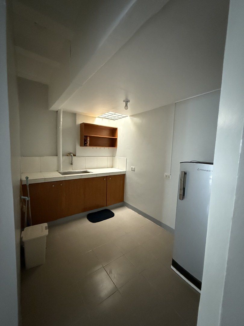 House For Rent Sta. Rosa, Laguna (Category: Townhouse) located in Santa Rosa. Submitted by elainne_evrbloom (Listing ID 1468557651, Image 3). Description: Newly Renovated House For Rent 3Bedrooms 1 Bathroom Kitchen Area LIving Room Internet Ready Water Heater Amenities: Basketball court Residence ID Playground Near wet market Unitown Center Schools Slex Exit .