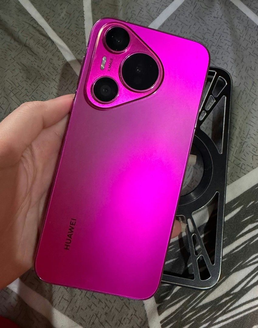 Huawei Pura70 (Category: Huawei) located in Pasig City. Submitted by beauty_project (Listing ID 1468685104, Image 2). Description: - Unit and casing only - Lady owned - still smooth and good as new,no scratches still makinis, just change the tempered glass! - RFS : change unit.