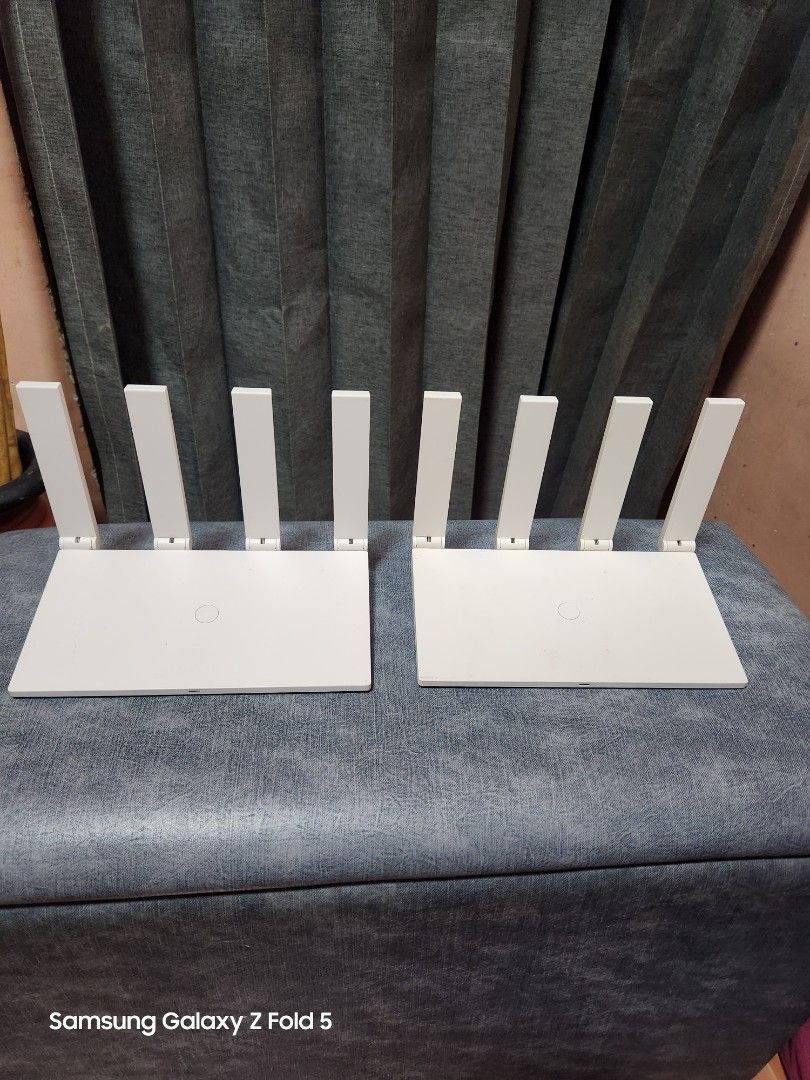 Huawei Rputer Dual Band (Category: Networking) located in Manila. Submitted by chrizbrown (Listing ID 1468687154, Image 1). Description: Huawei Router Dual Band ● 100% No Issue ● both Version 3 ● with Power Adapter ● 800 pesos ● 2 pcs Lalamove nyo nalang kung malayo kayo, willing to VideoCall para mapakita sa inyo bago nyo i-book. own Rider at Booking nyo para safe kayo. 📌 No Last Price, mababa na mga binebenta ko at walang issue kaya wag babara