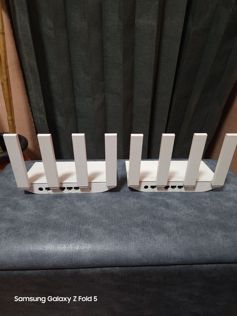 Huawei Rputer Dual Band (Category: Networking) located in Manila. Submitted by chrizbrown (Listing ID 1468687154, Image 2). Description: Huawei Router Dual Band ● 100% No Issue ● both Version 3 ● with Power Adapter ● 800 pesos ● 2 pcs Lalamove nyo nalang kung malayo kayo, willing to VideoCall para mapakita sa inyo bago nyo i-book. own Rider at Booking nyo para safe kayo. 📌 No Last Price, mababa na mga binebenta ko at walang issue kaya wag babara