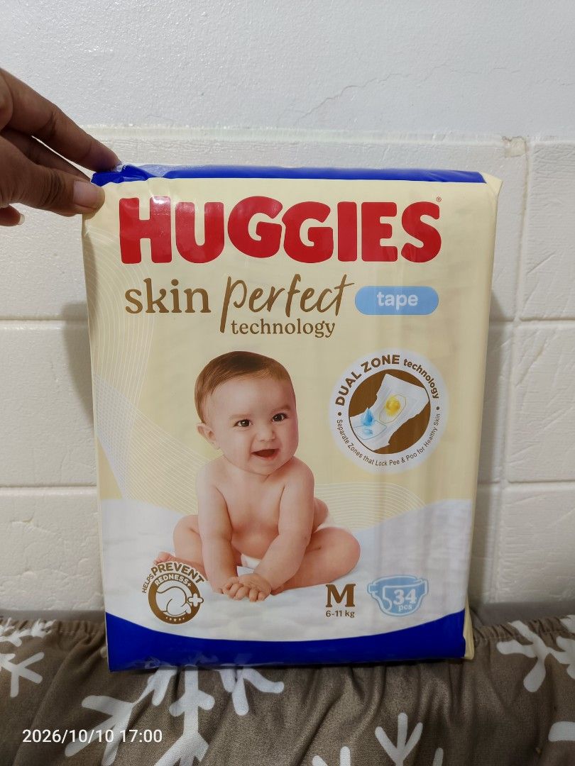 Huggies Skin perfect tape medium (Category: Diapers & Baby Wipes) located in Taguig. Submitted by thebelgas (Listing ID 1468653617, Image 1). Description: Sealed 260 per pack 8packs available.