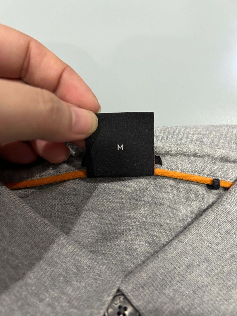 Hugo boss polo shirt (Category: Activewear) located in Santa Rosa. Submitted by _ba_mo_si_ (Listing ID 1468527849, Image 3). Description: Plus sf Medium 18 width 27 length.