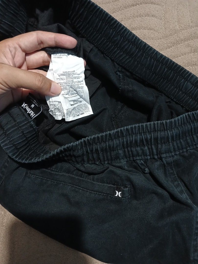 🔥Hurley🔥 (Category: Shorts) located in Cadiz. Submitted by jcthrifting (Listing ID 1468588777, Image 3). Description: 🔥Hurley🔥 Chino Short🩳 M on tag 18.5L×29-36W actual dimes on waist 32 drawstring adjuster excellent no issue 📩.