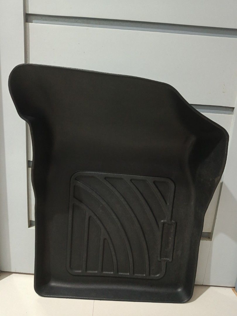 Hyundai EON Matting (Category: Body Parts and Accessories) located in Malolos. Submitted by adorajngs (Listing ID 1468666969, Image 3). Description: slightly used but still presentable delivery via lalamove or JNT location malolos bulacan.