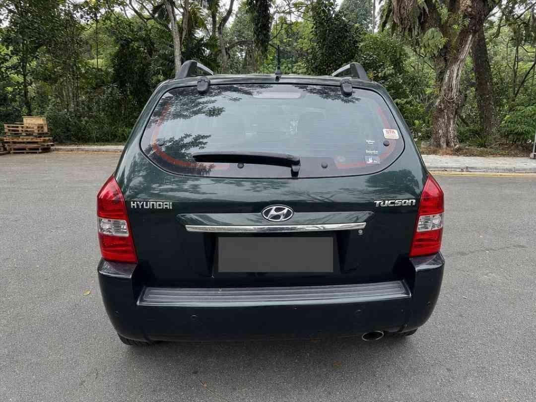 Hyundai Tucson 2.0 (A) (Category: Used Cars) located in Singapore. Submitted by carousell_certified_partners (Listing ID 1465347120, Image 2). Description: Very good condition! 100% full loan available! 100% phv loan available! Cheapest and lowest depreciation in the market! 1 of only 6 dealers in singapore to be awarded roll of honor by SGCM! Buy with confidence! In-house loan or bank loan available! Fast and easy loan approval! Features: 2.0l 4